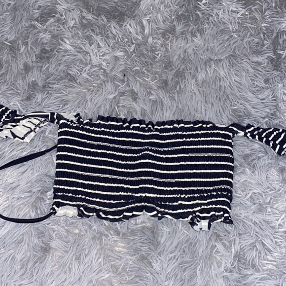 Black and white striped bathing suit top - Picture 1 of 2